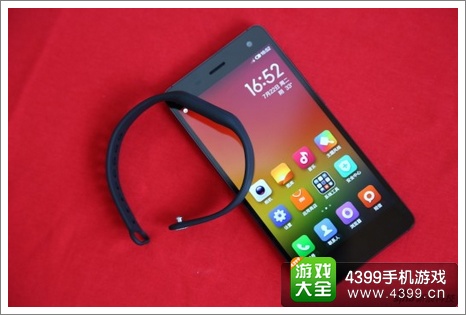 苹果5s用小米手环怎么样,来电有苹果手机有震