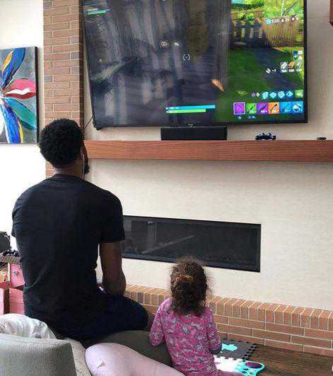 堡垒之夜移动端评测 无愧四十余国榜首