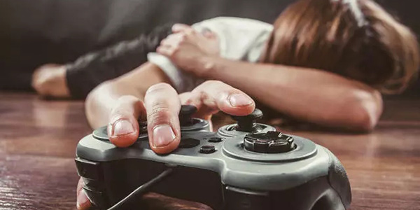 �裡��쿴�������ձ���˵�˰�����Ϸ�������ų�񫣡