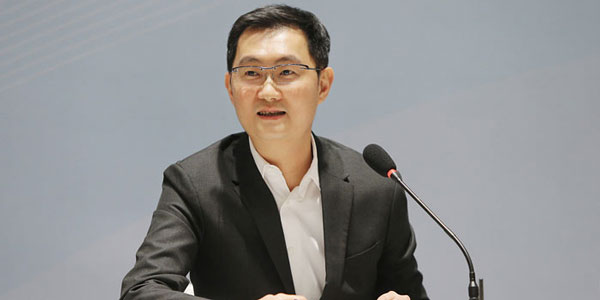 “一直在模仿从未被超越”马化腾回应:创新总在不经意的边缘出现