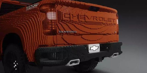 好想去乐高上班!18个人打造仿真大小雪佛兰卡车帅爆