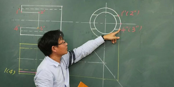 ��ȱ�Ļ�����������һ������Ӣ�����ˡ�����ʦ