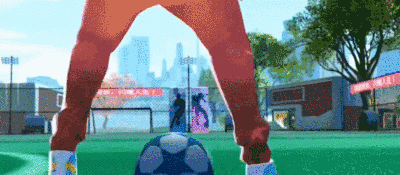 C罗代言《街头足球》4v4实时竞技 8月25日上线!